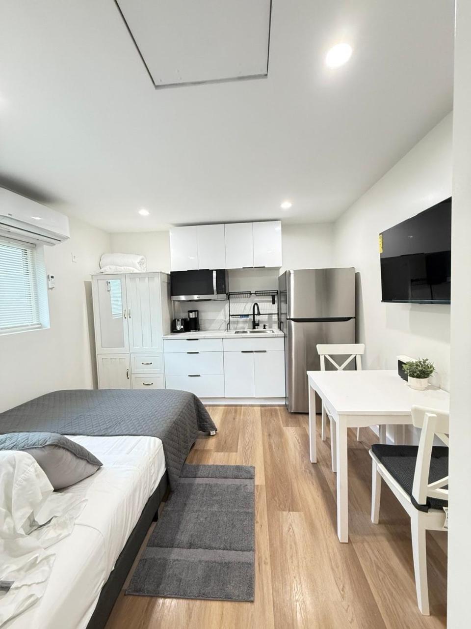 Modern Studio Stylish &Cozy Ieft Unit 洛杉矶 外观 照片